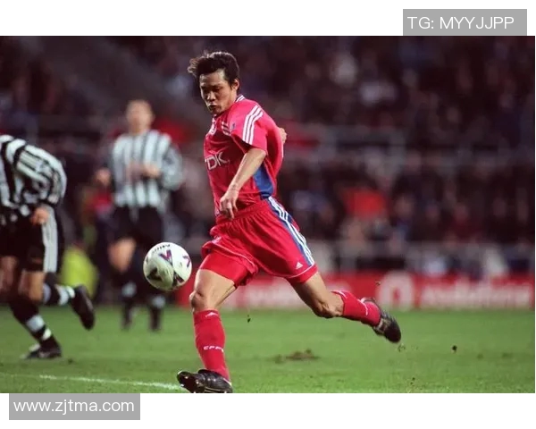 今日足球明星时尚穿搭大赏展现个性与风格的完美结合