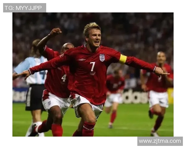 三十岁足球明星的辉煌与挑战揭秘